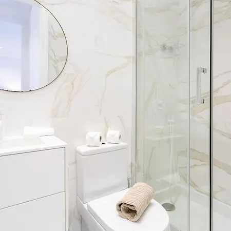 Exquisite 2bdr Flat With Balcony In Lisbon's Heart * Lisbon